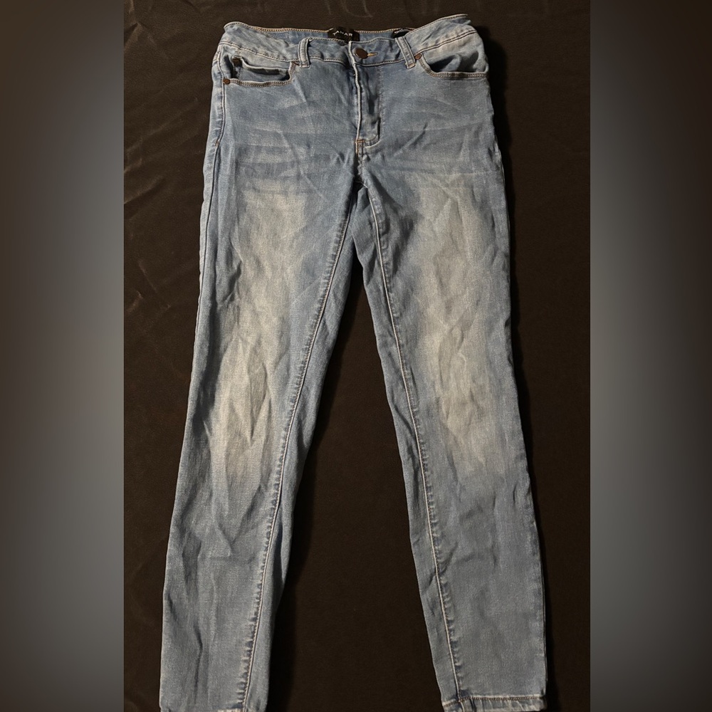 Women Tahar  jeans Waist 27. Length  34